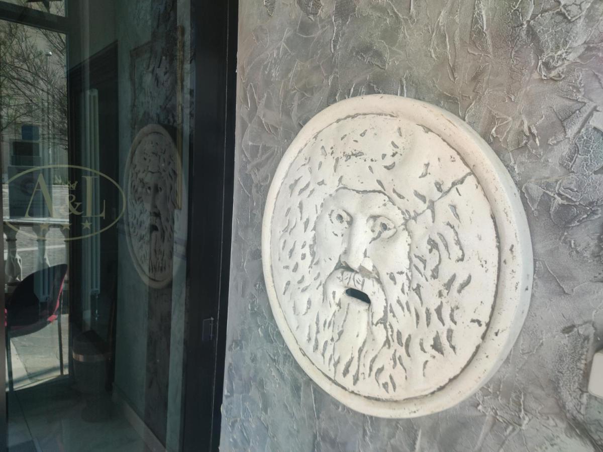 Alex & Lorenz Hotel 托瓦尼亚 外观 照片