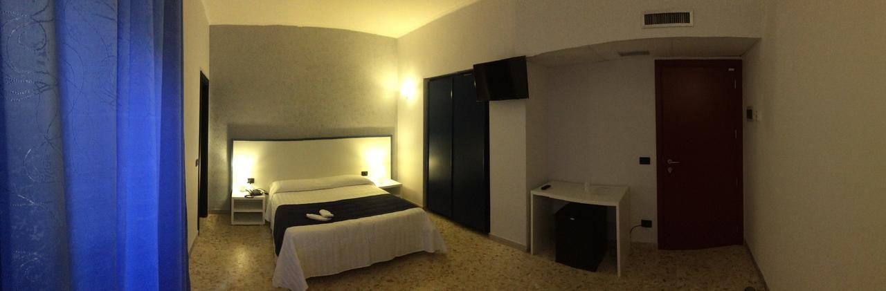 Alex & Lorenz Hotel 托瓦尼亚 外观 照片