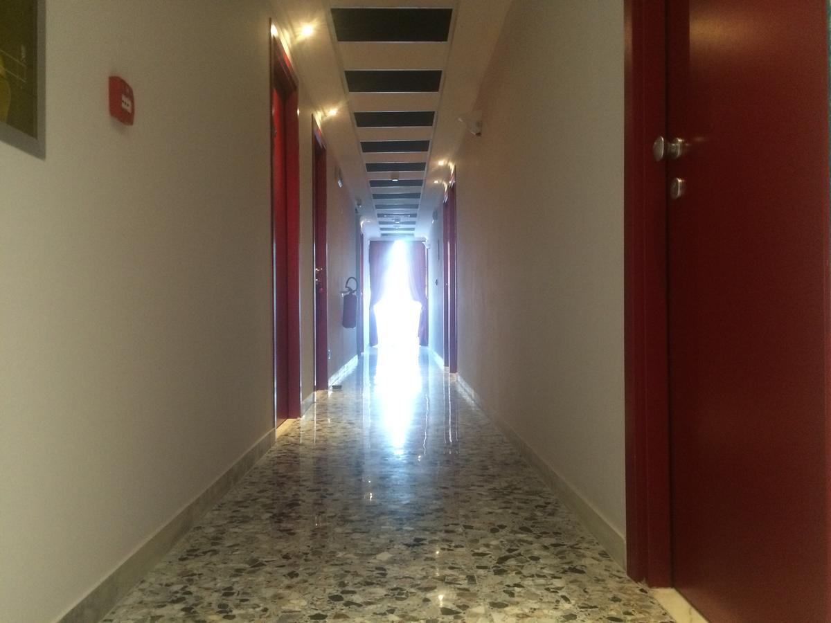 Alex & Lorenz Hotel 托瓦尼亚 外观 照片