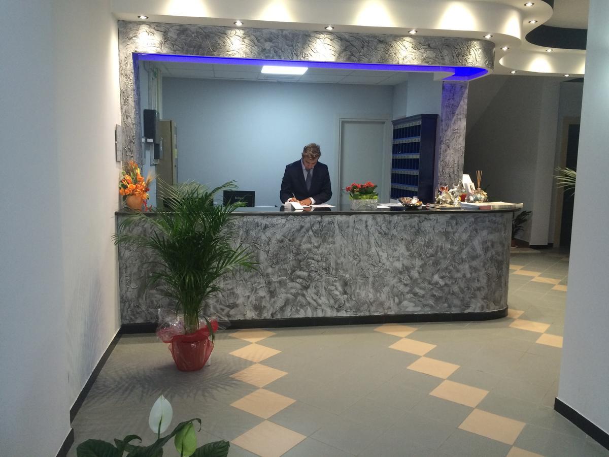 Alex & Lorenz Hotel 托瓦尼亚 外观 照片