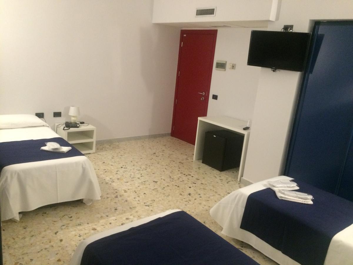 Alex & Lorenz Hotel 托瓦尼亚 外观 照片